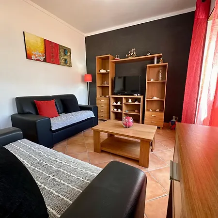 Best 106 - A Casa Amarela Vakantiehuis *