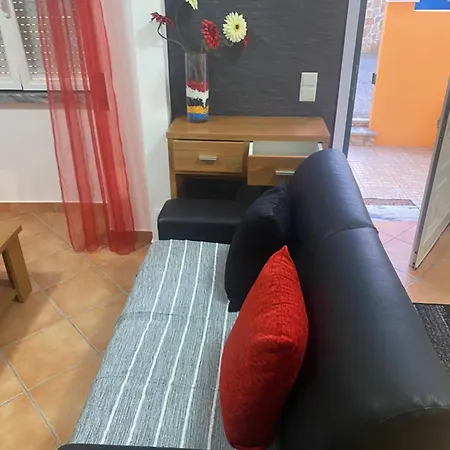 Best 106 - A Casa Amarela Vakantiehuis
